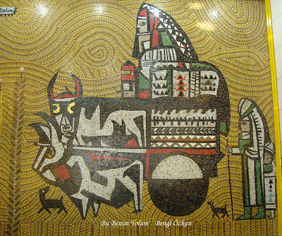Bedri Rahmi Eyüboğlu'nunun Karaköy'deki 'Kağnı Mozaik' panosu 2