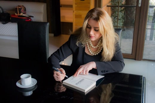 Özlem Binel'den "Ay Işığım" 1