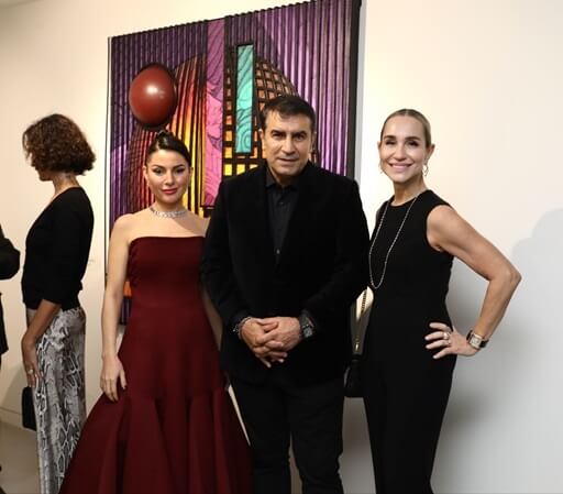 Ruzy Gallery, Ahmet Güneştekin Sergisi İle Açıldı 2 Ruzy Gallery, Ahmet Güneştekin Sergisi İle Açıldı