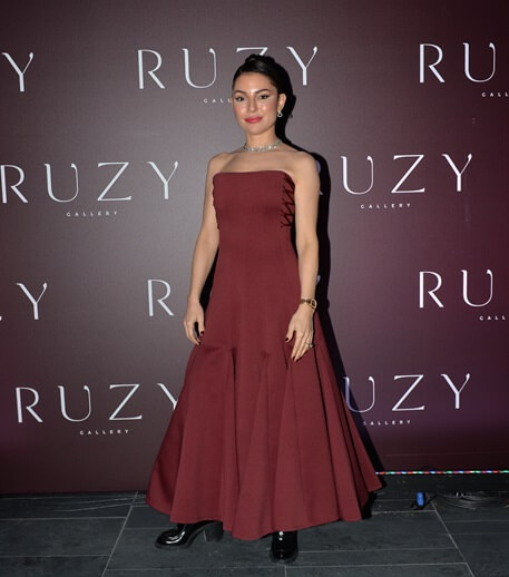 Ruzy Gallery, Ahmet Güneştekin Sergisi İle Açıldı 3 Ruzy Gallery, Ahmet Güneştekin Sergisi İle Açıldı