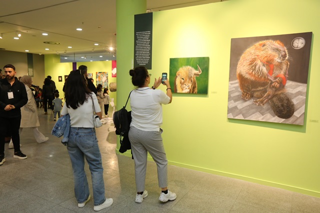 'Çizgi Dışı' Sergisi Galeri Cennet'de Açıldı