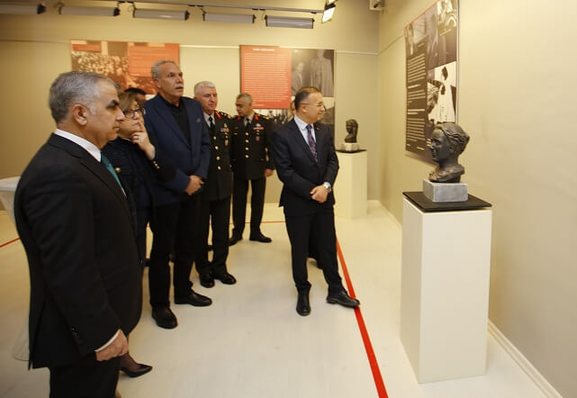 Atatürk Heykelleri: Cesaretin Ve İlhamın Sergisi
