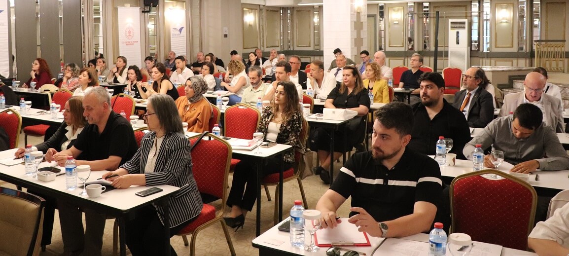 EĞİTİM YAYBİR Toplantısında Yayıncıların Sorunları Konuşuldu