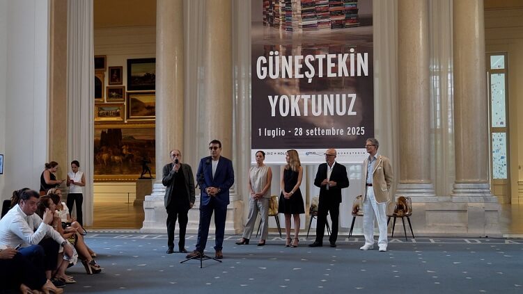 Ahmet Güneştekin, 'Yoktunuz' İle Roma'da