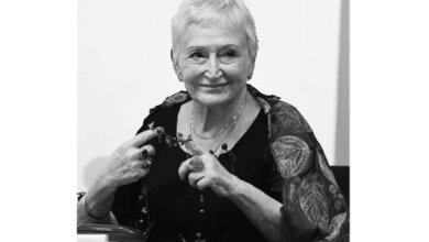 Yazar Pınar Kür, Son Yolculuğuna Uğurlanıyor 26 Yazar Pınar Kür Son Yolculuğuna Uğurlanıyor