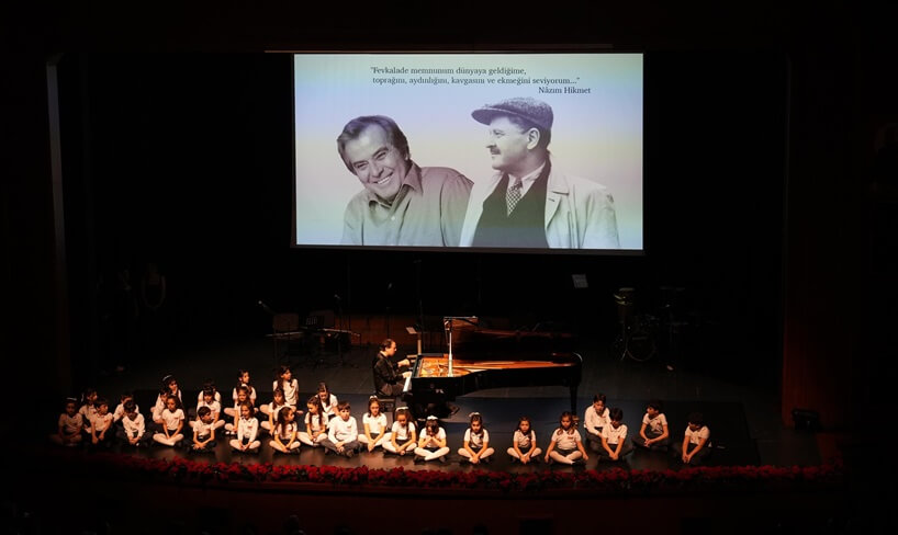 Nazım Hikmet 124 Yaşında