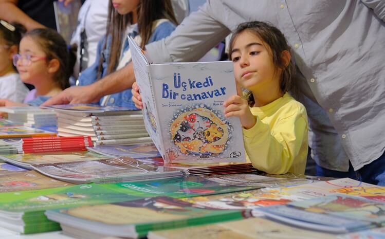 Diyarbakır 10. Kitap Fuarı Kitapseverlerle Buluşuyor